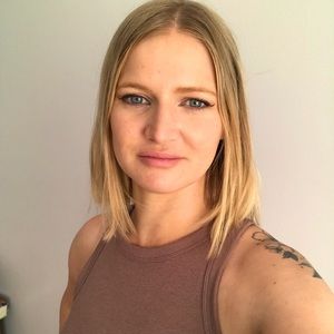 Meet your Posher, Cassandra